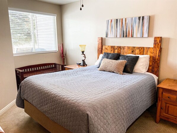 1 bedroom, memory-foam beds, WiFi, bed sheets - 14-Plex Condo #114 Ground level, close to seasonal pool & spa (Garden City)