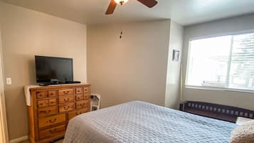 1 Schlafzimmer, Betten mit Memory-Foam-Matratzen, WLAN, Bettwäsche