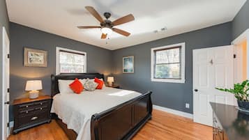 4 chambres, fer et planche à repasser, Wi-Fi, draps fournis