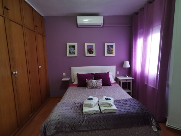 3 bedrooms, iron/ironing board, travel crib, free WiFi - Next to Magic Fountain, another aparment 612814 (Barcelona)