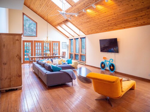 FOUR SEASON Catskills Home - Secluded & Spacious w/ Secret Waterfall 