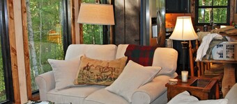 Charming Log Cabin! 20 Minutes to Downtn Nashville! Also see Property 320523