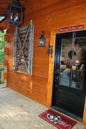 Exterior detail - Charming Log Cabin! 20 Minutes to Downtn Nashville! Also see Property 320523 (Pegram)