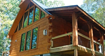 Encantadora nueva cabaña de madera! ¡20 minutos para Downtn Nashville! Ver también Propiedad 320523