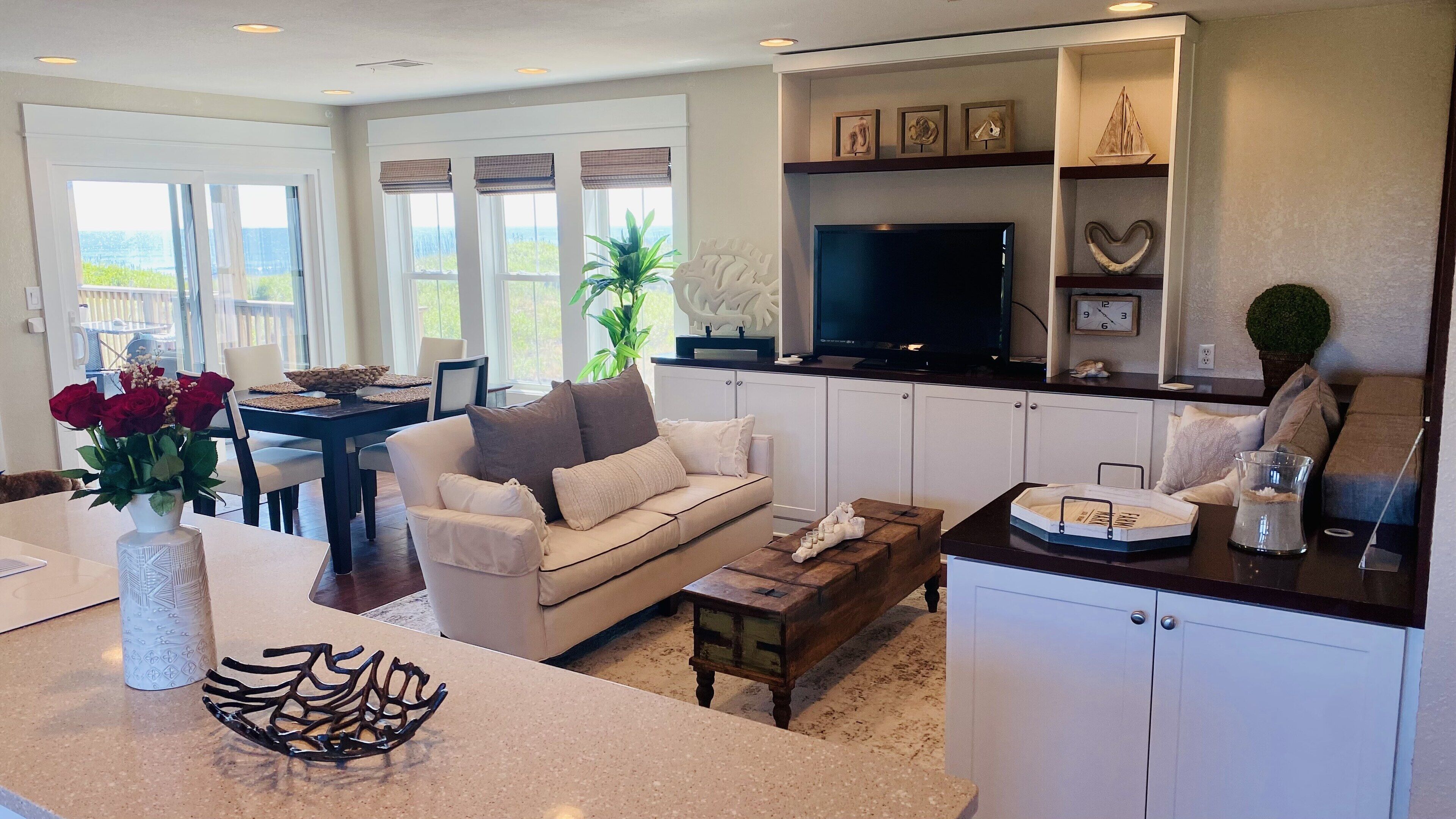 OCEANFRONT LUXURY w/POOL! Professionally Decorated Perfect Beach Property 💙!