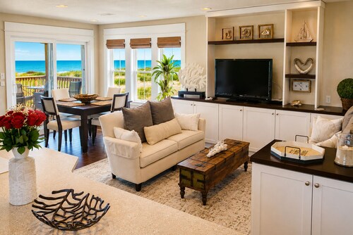OCEANFRONT LUXURY w/POOL! Professionally Decorated Perfect Beach Property 💙!