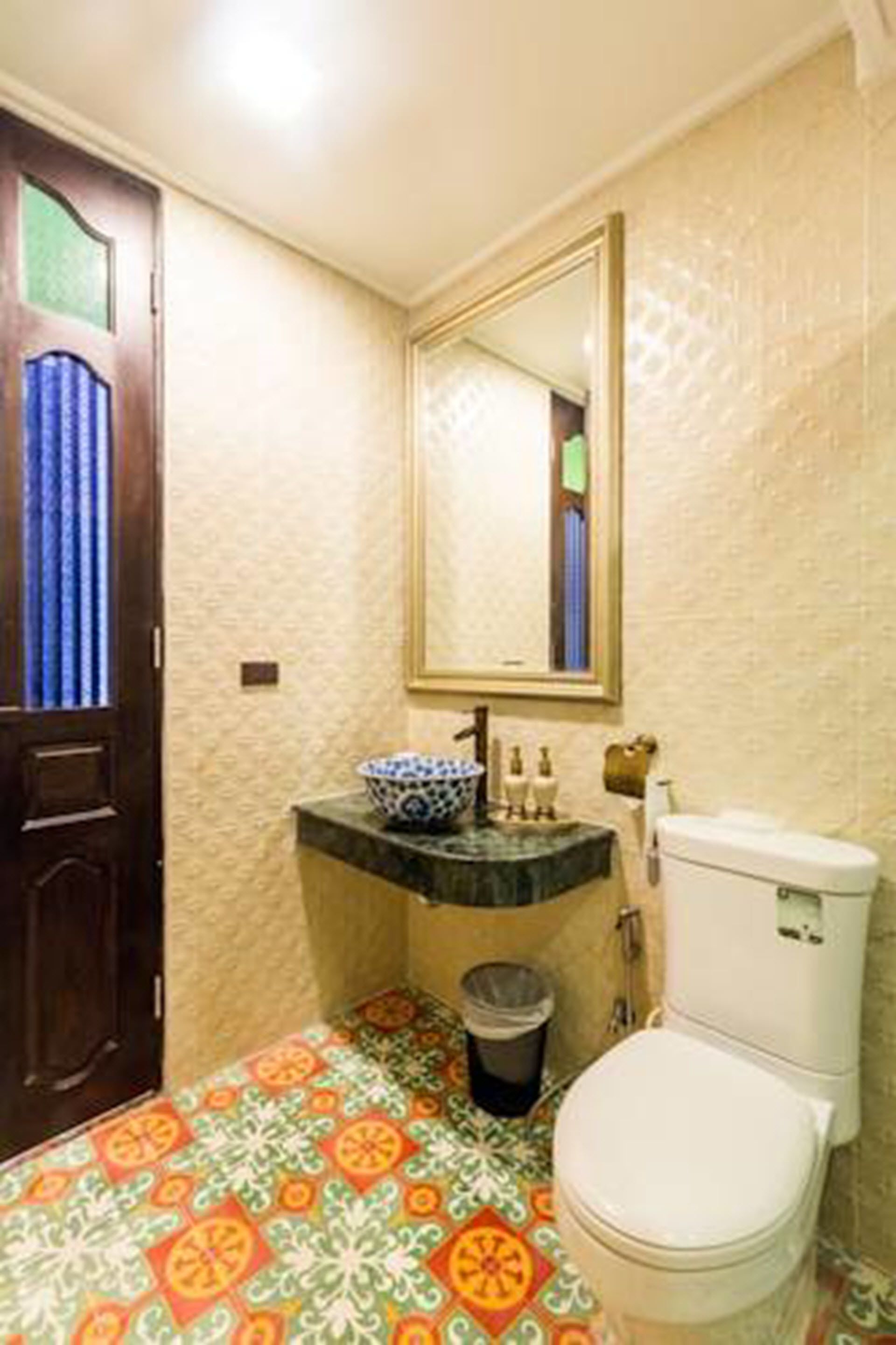 in-room safe, free wifi