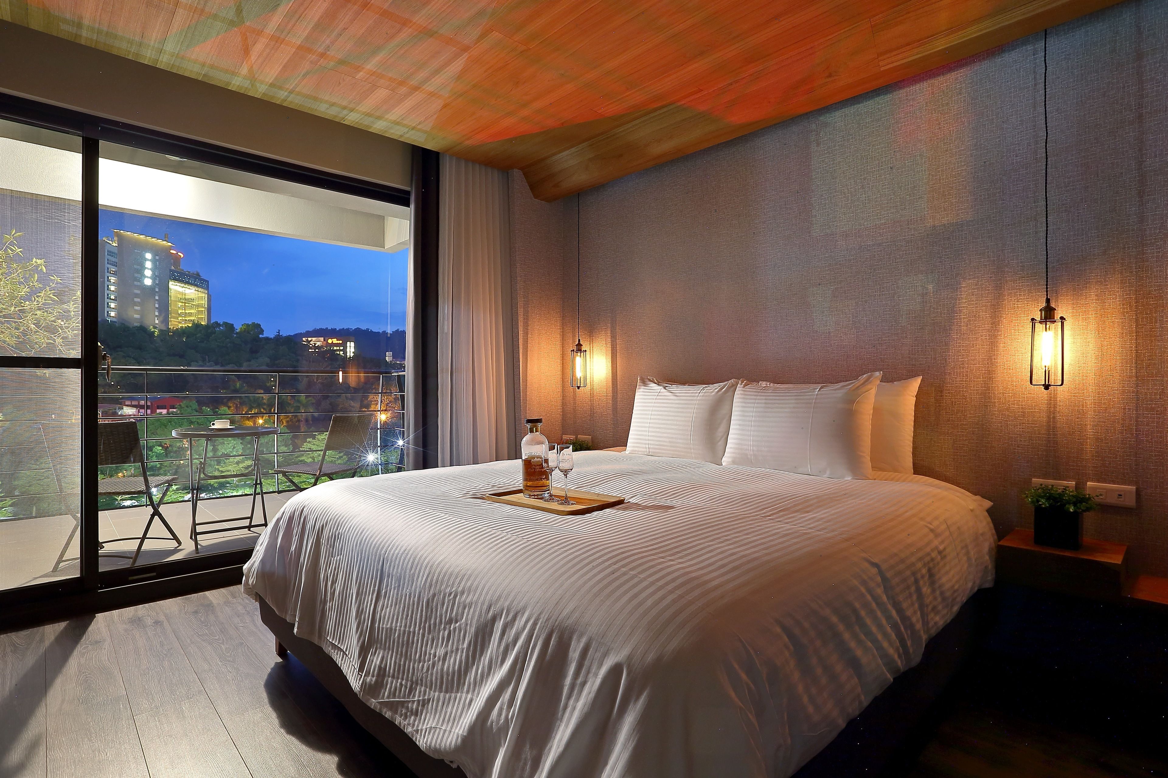 Deluxe Double Room, 1 Queen Bed, Balcony, Mountain View | Minibar, individually decorated, desk, laptop workspace