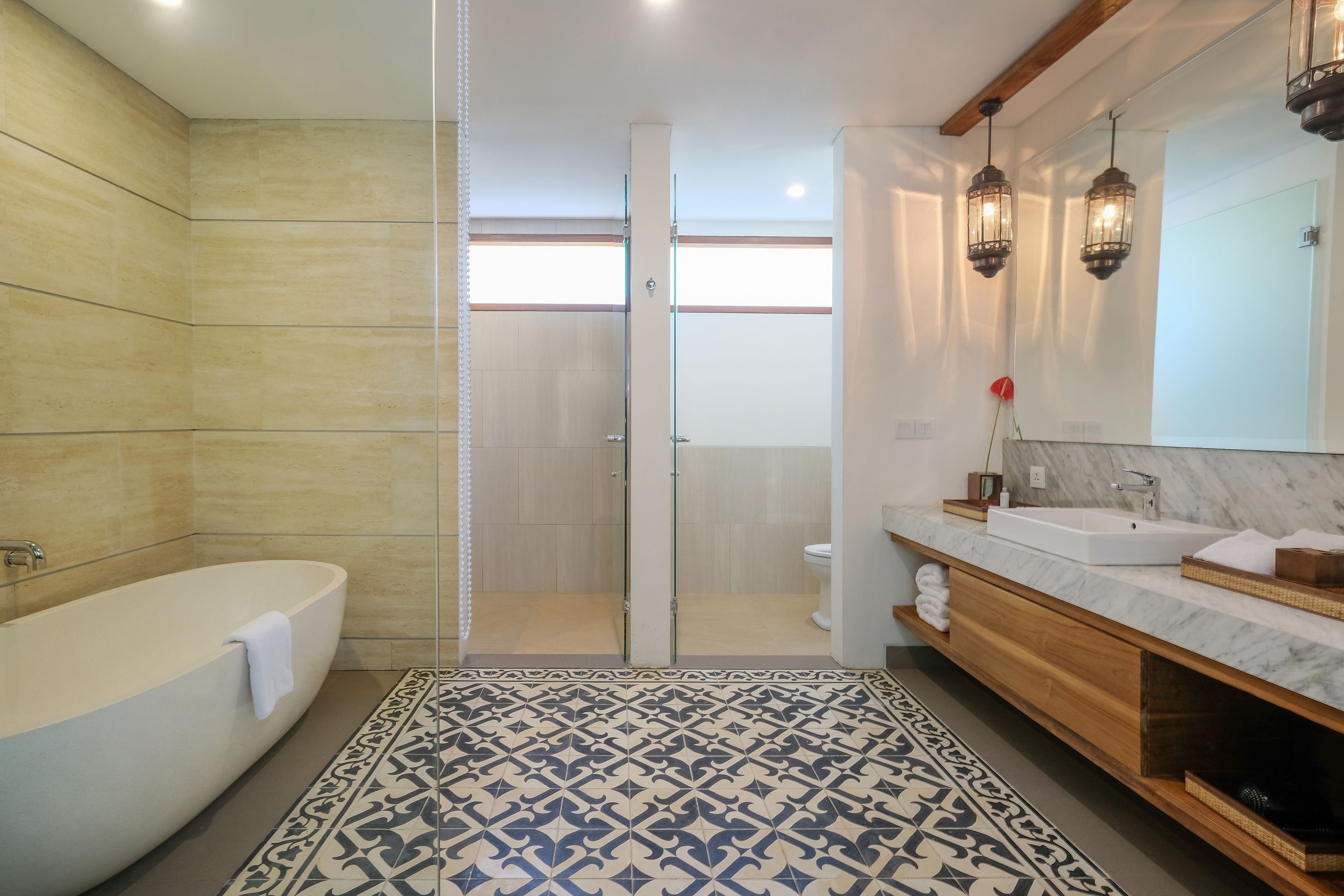 premier suite | bathroom | shower, rainfall showerhead, free toiletries, hair dryer