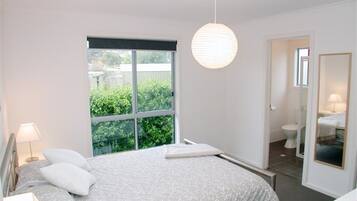 Nhà, 4 phòng ngủ | 4 phòng ngủ, bàn ủi/dụng cụ ủi quần áo, bộ trải giường