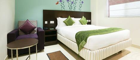 Chambre Standard | Coffre-fort, bureau, accĂšs au Wi-Fi (inclus)