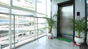 Hallway - Treebo C Plaza (Vijayawada)