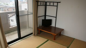 Kamar Tradisional, Bebas Asap Rokok (Japanese-style) | Meja kerja dan Wi-Fi gratis