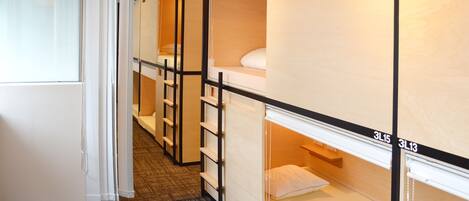 Premium bedding, in-room safe, soundproofing, free WiFi