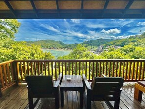 Family Room, Bay View (Free pick up and dop off at Mae Haad) | Free WiFi, bed sheets