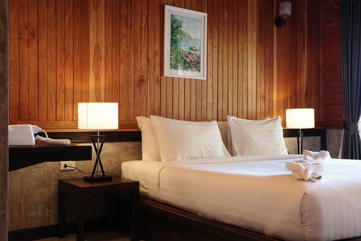 Family Seafront, 2 bedrooms (Free pick up and dop off at Mae Haad Pier) | WiFi (無料)、ベッドシーツ