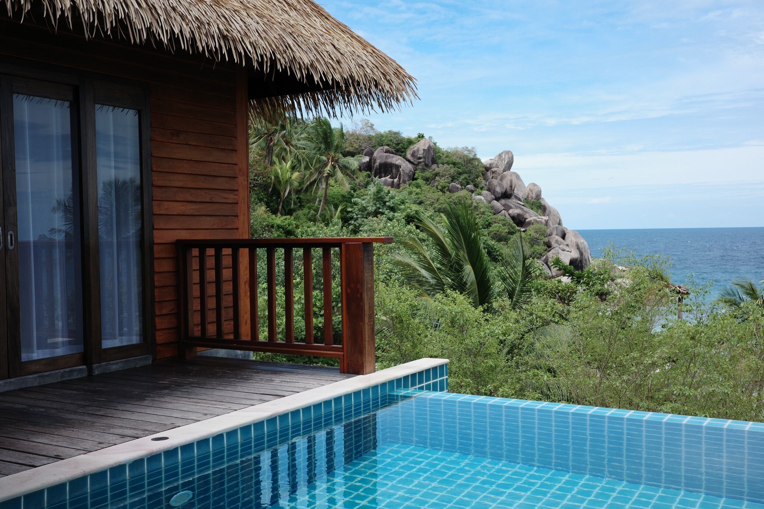 Villa with Private Pool (Free pick up and dop off at Mae Haad Pier) | Terrace/patio