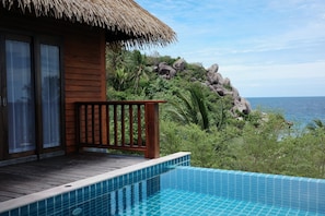 Villa with Private Pool (Free pick up and dop off at Mae Haad Pier) | Terassi/patio