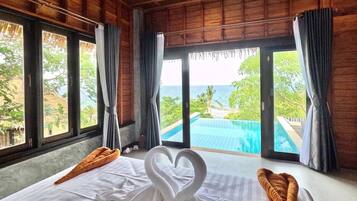 Villa with Private Pool (Free pick up and dop off at Mae Haad Pier) | Free WiFi, bed sheets