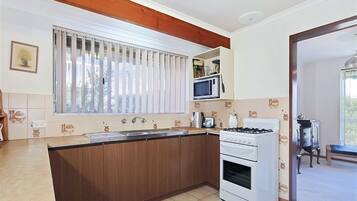 Rumah, 3 kamar tidur | Dapur pribadi | Lemari es besar, microwave, oven, dan kompor