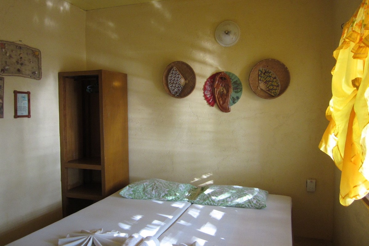 in-room safe, desk, free wifi, bed sheets