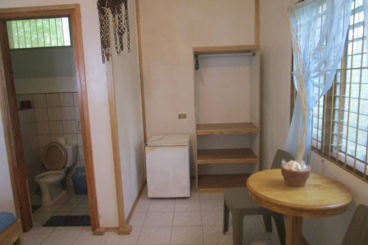 economy room | in-room dining