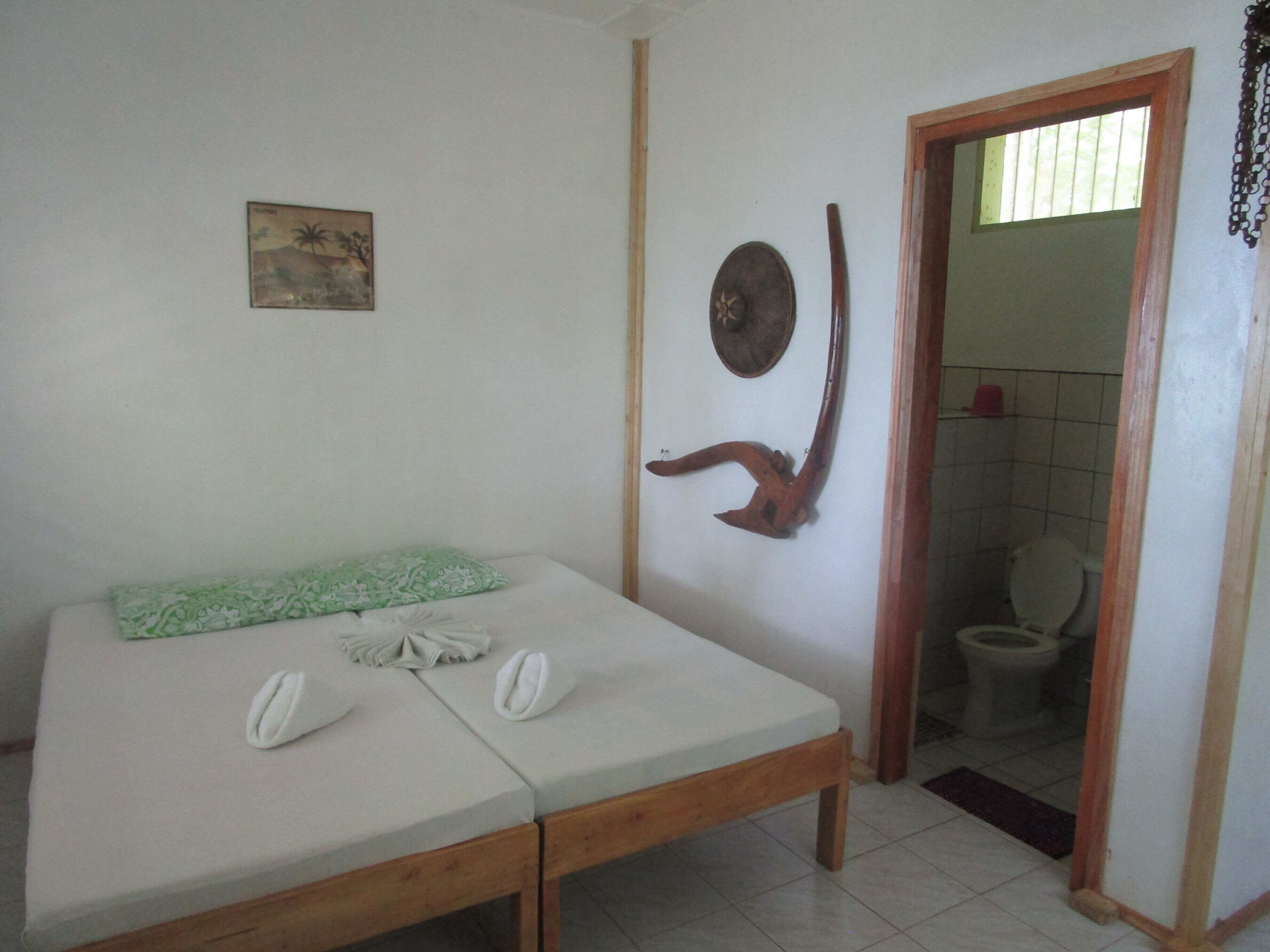 in-room safe, desk, free wifi, bed sheets