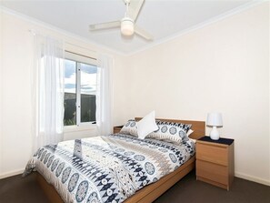 独立别墅, 4 间卧室 | 4 多间卧室、熨斗/熨衣板、免费 WiFi、床单