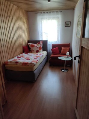 Phòng đơn tiện nghi đơn giản, 1 giường đơn lớn, không hút thuốc | Màn/rèm cản sáng, truy cập Internet kh ông dây miễn phí, bộ trải giường 