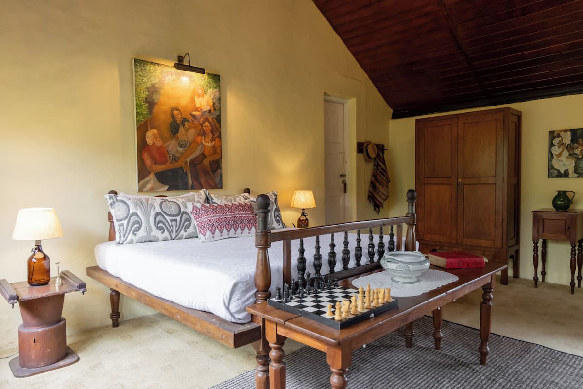 Deluxe-Doppelzimmer, 1 Schlafzimmer, Nichtraucher, Gartenblick | 1 Schlafzimmer, hochwertige Bettwaren, Zimmersafe, individuell dekoriert
