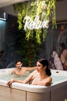 Szauna, pezsgőfürdő, törökfürdő/hammam és testkezelés, aromaterápia