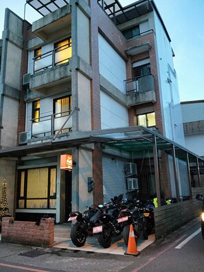 Property entrance - Chance Encounter (Luodong)