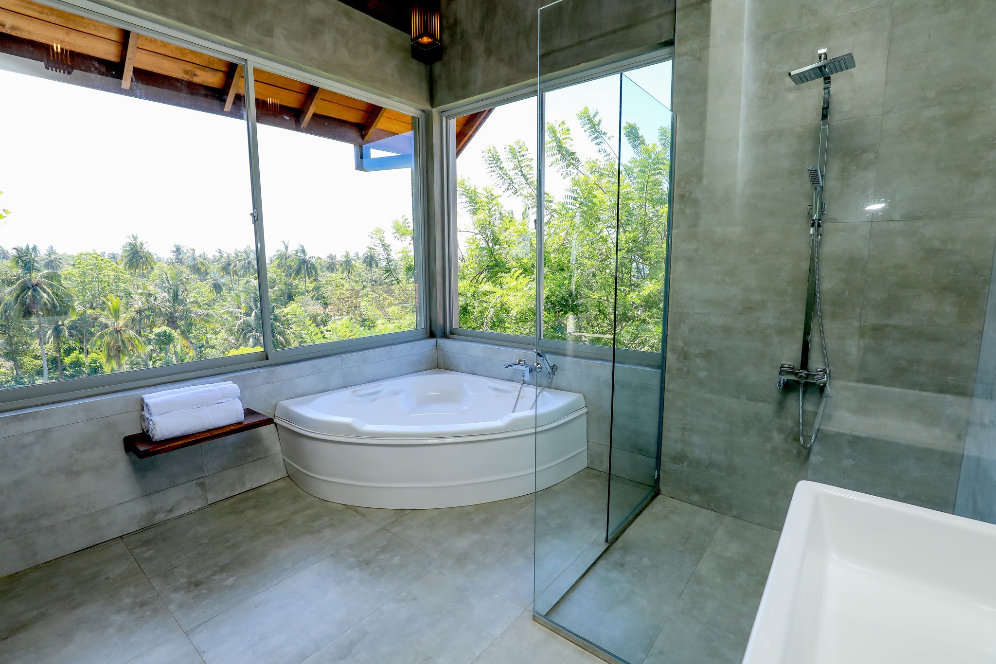 superior double room, 1 king bed, balcony, mountain view | bathroom | free toiletries, hair dryer, bidet, towels