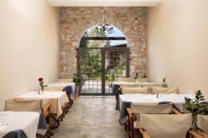 Daily local cuisine breakfast (EUR 8 per person) - Talos Hotel Apartments (Chania)