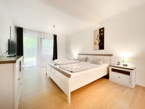 Deluxe Double Room | Desk, free WiFi