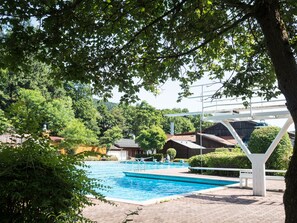 Outdoor pool - WAGNERS Hotel im Frankenwald (Steinwiesen)