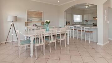 Vila, 5 kamar tidur | Makan di kamar