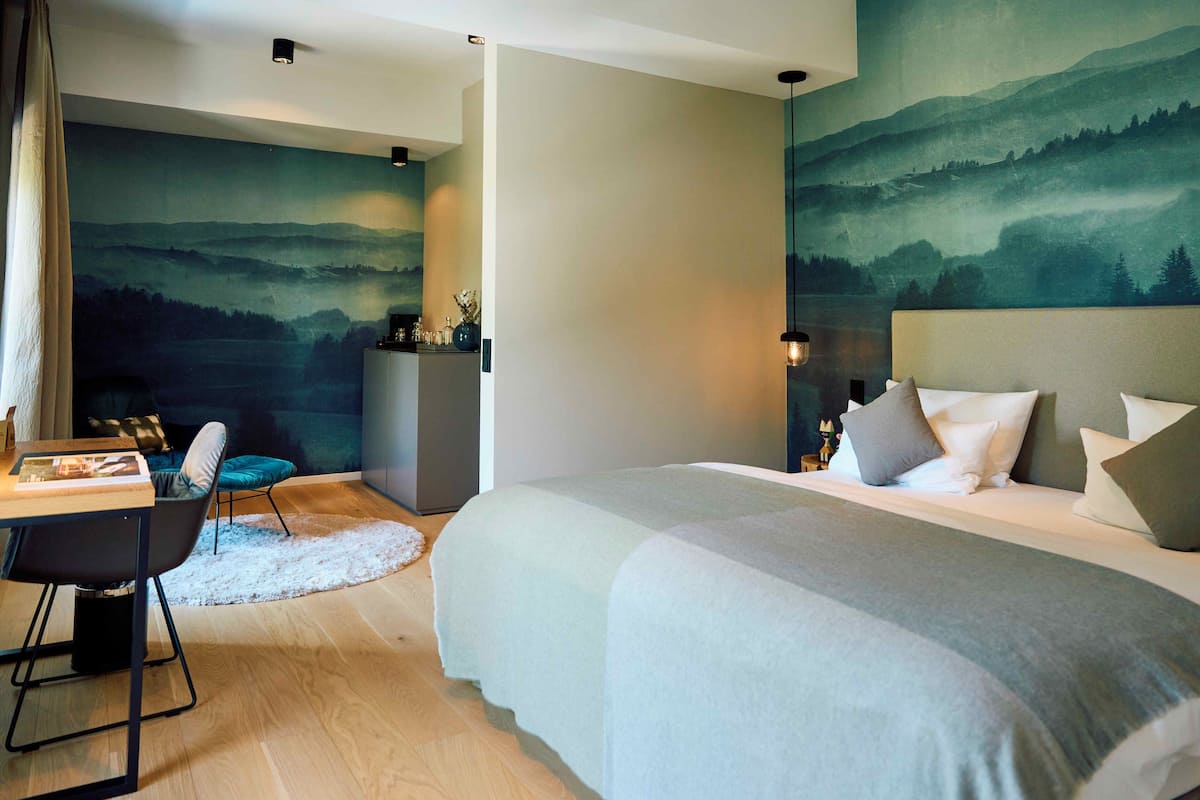 Premium bedding, minibar, desk, laptop workspace