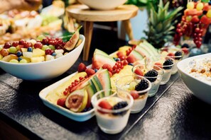 Sarapan prasmanan