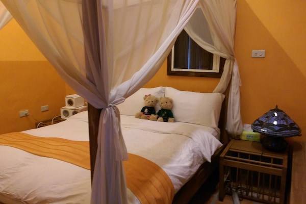Luxury Double Room (VIP) | Desk, free WiFi