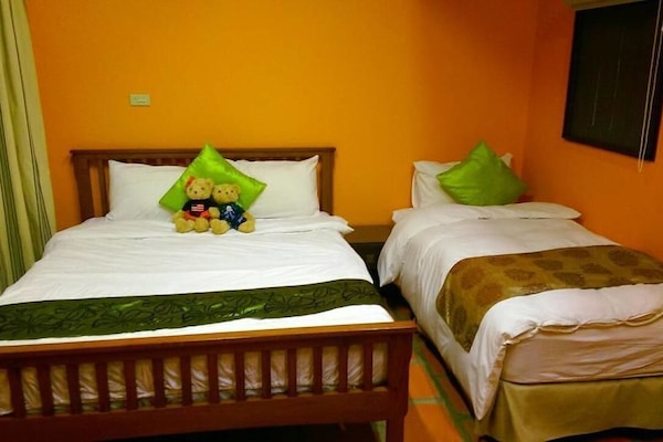 Habitación triple estándar | Escritorio y wifi gratis