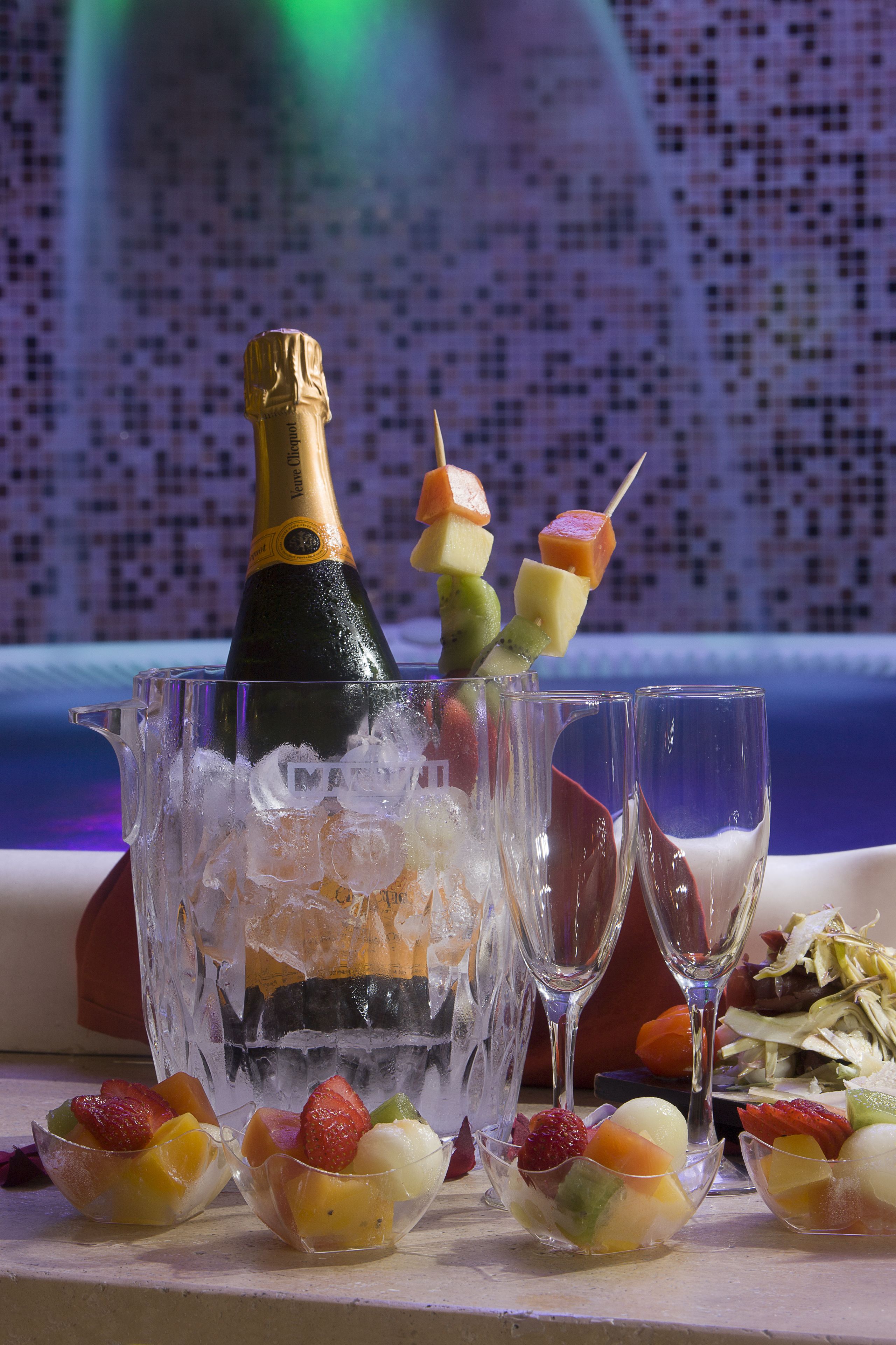 sauna, turkish bath/hammam