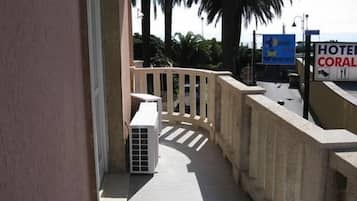 Single Room | Terrace/patio