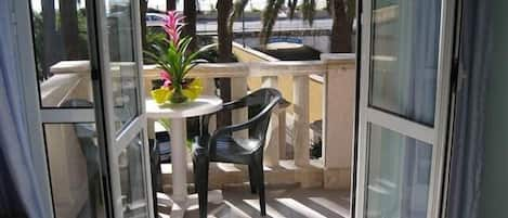 Chambre Double, balcon | Terrasse/Patio