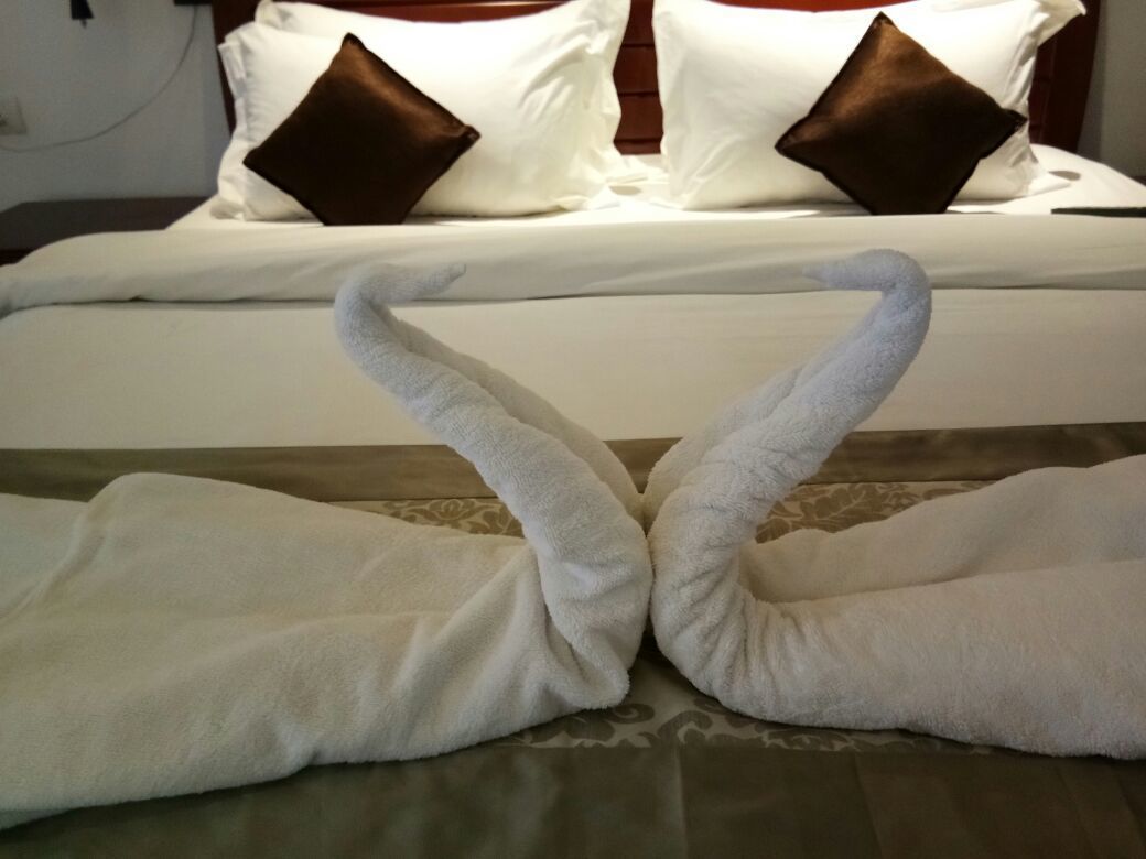 premium bedding, in-room safe, desk, soundproofing