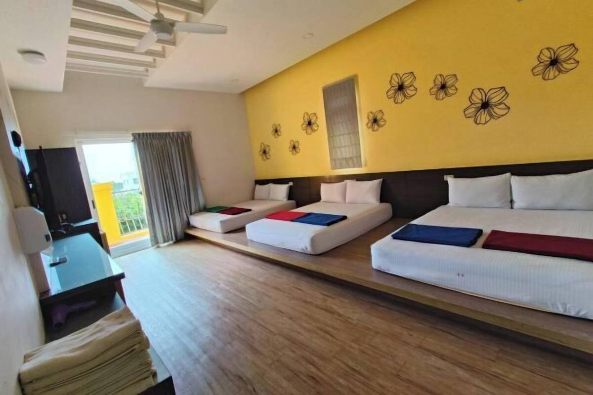 Blackout curtains, free WiFi, individually furnished