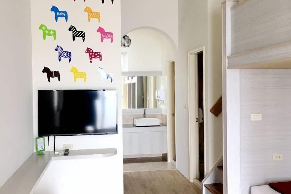 Blackout curtains, free WiFi, individually furnished