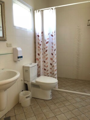 Individually furnished, blackout curtains, free WiFi - MouMoon (Magong)