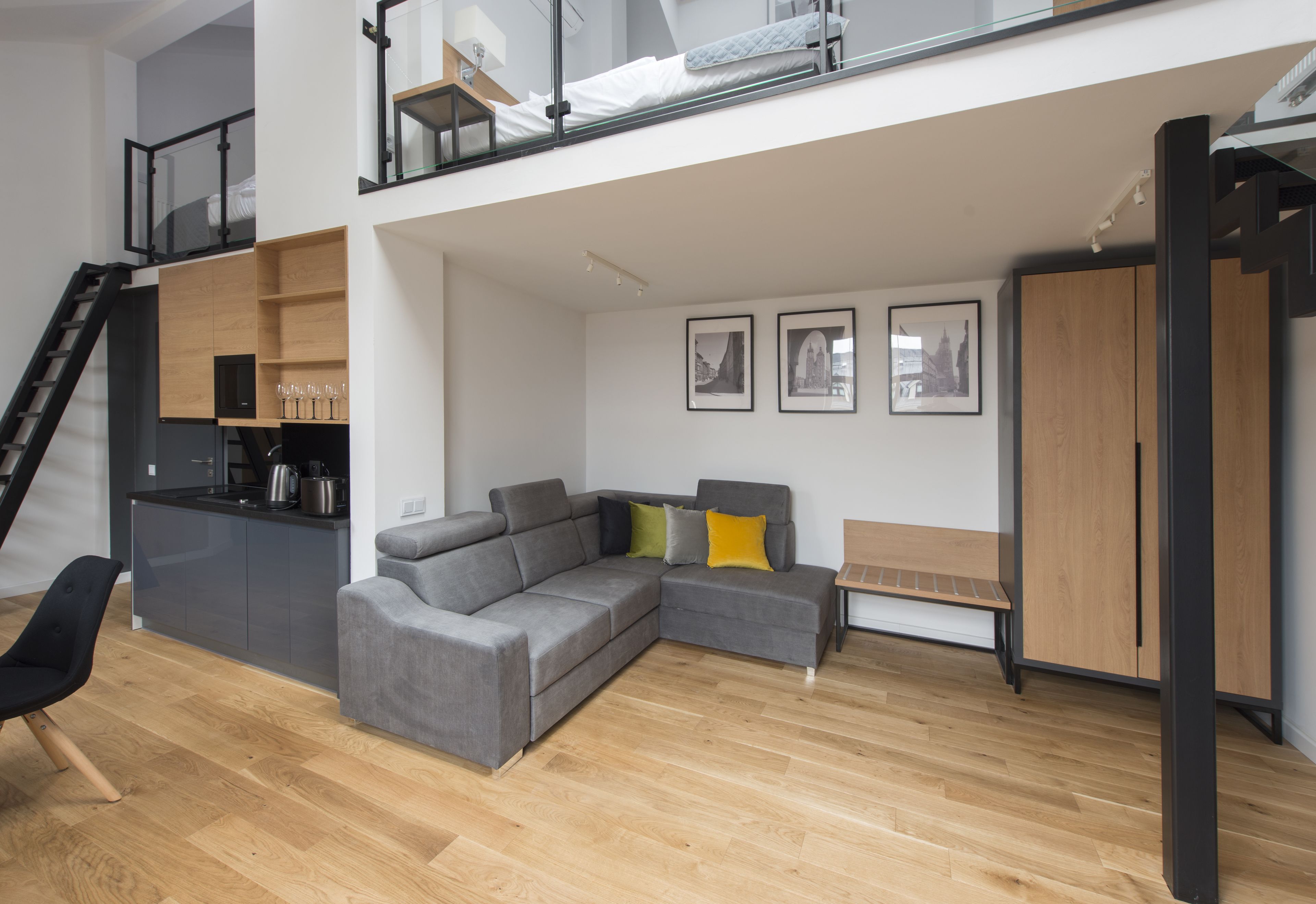 Superior appartement, balkon, op tussenverdieping | Woonruimte | Flatscreentelevisie