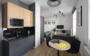 Standard-Studio, Balkon | Eigene Kochnische